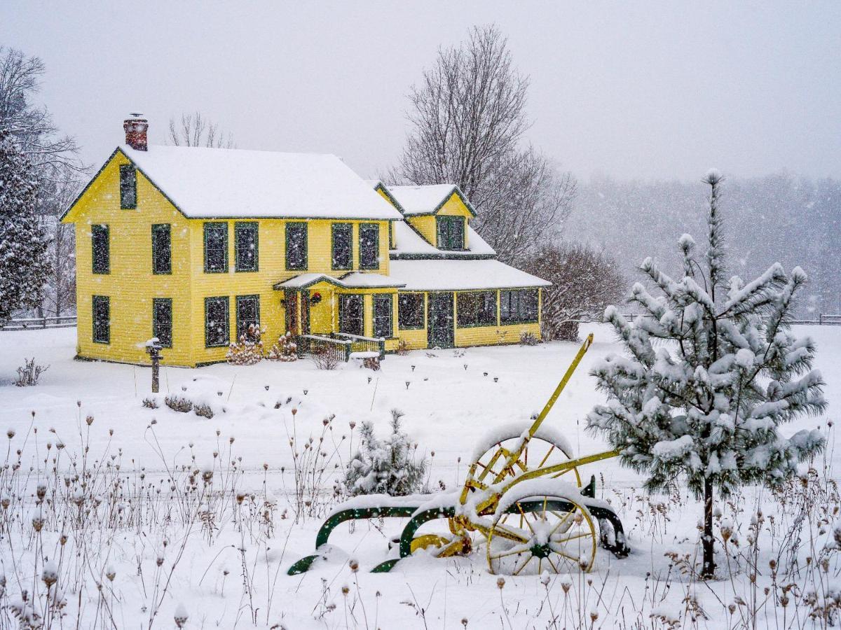 Bark Eater Inn Keene Экстерьер фото