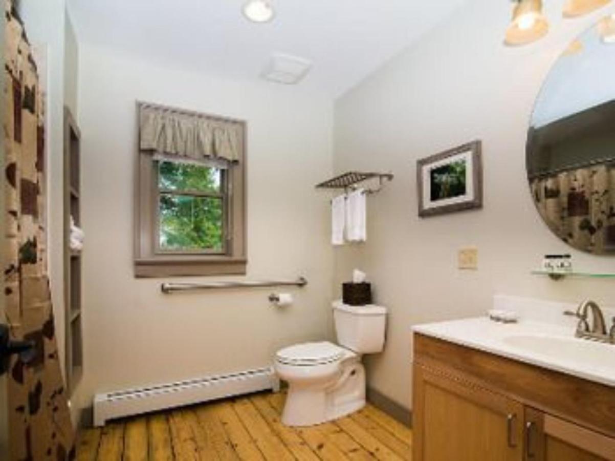 Bark Eater Inn Keene Экстерьер фото